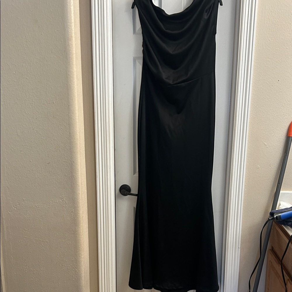Elegant Black Evening Gown